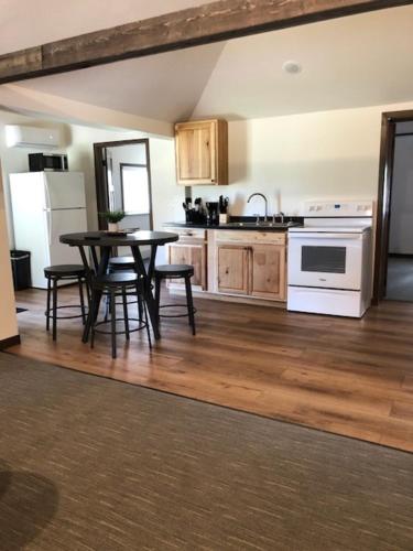 Cabin 1 at Horse Creek Resort, Rapid City (Foto 4)