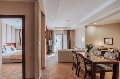 Apartments Del Mar in Petrovac