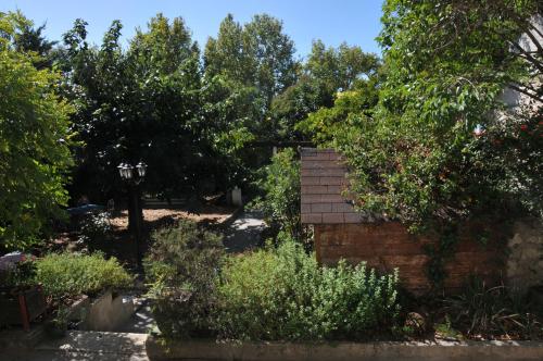 Maison entière avec un grand jardin à 15 min du centre en transports: bienvenue à QG Marseille !, Марсель (фото 6)