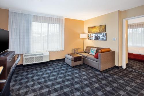 TownePlace Suites by Marriott Detroit Belleville