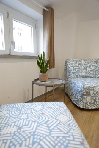 Family Room image 6