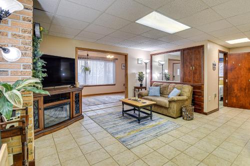 Montour Falls Apartment ~ 3 Mi to Seneca Lake! in Montoras ūdenskritumi (NY)