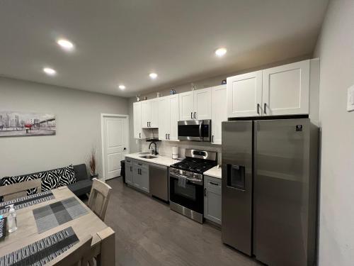 Charming 3BR 2BA with Private Patio in Philadelphia, USA