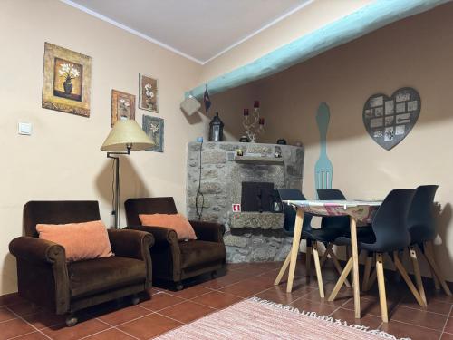 Casa Rústica com Piscina Privada - Perto do Porto (Casa Rustica com Piscina Privada - Perto do Porto) in ลันยิง