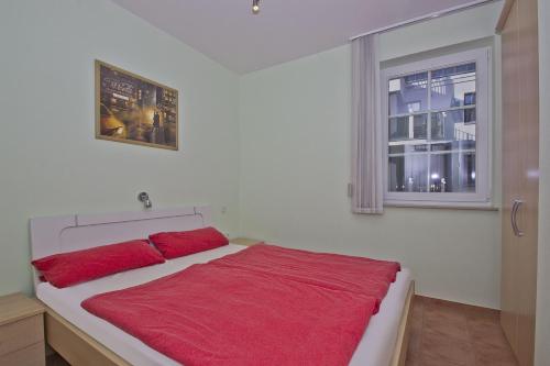 strandnah, gratis Nutzung vom AHOI Erlebnisbad und Sauna in Sellin - Kurparkresidenz FeWo10, Baabe (Foto 9)