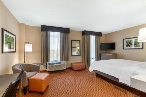 Best Western Plus Kendall Hotel & Suites - Tap to explore photos