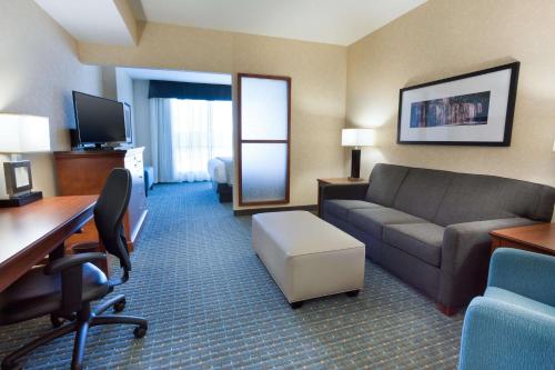 Drury Inn & Suites Burlington