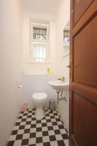 Apartments with WiFi Split - 9126 - image 13