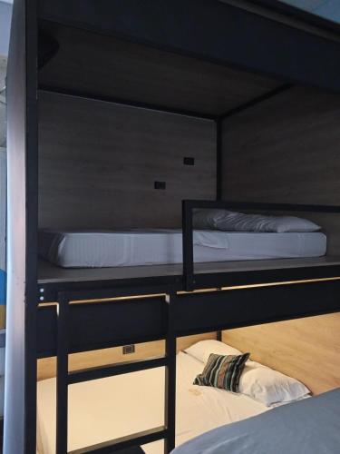 1 twin bed