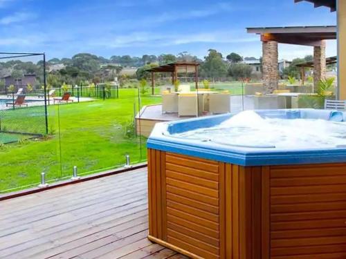 Hot tub, Woodland Retreat - Phillip Island - Ramada Resort in Phillip Island