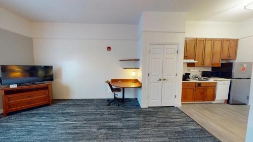 TownePlace Suites Fredericksburg - image 14