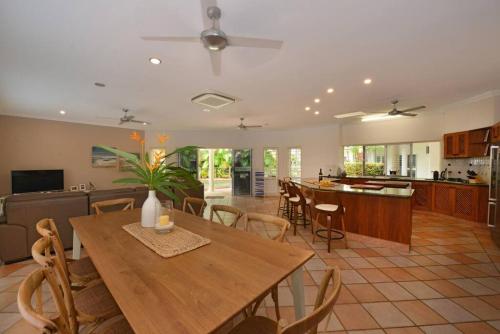 Five-Bedroom House image 2