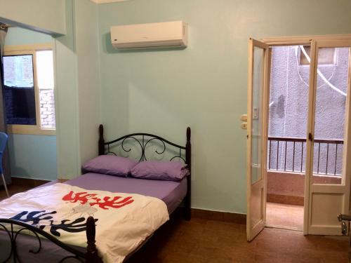 Men Only - Private Room WiFi 5G AC Balcony in Heliopolis Shared Bathroom