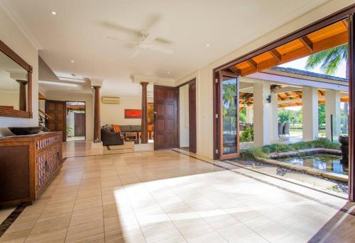 Five-Bedroom House image 10