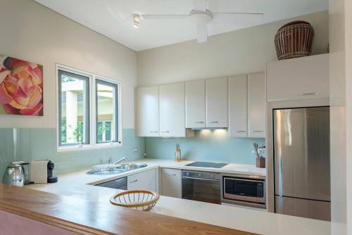 Three-Bedroom Apartment image 5