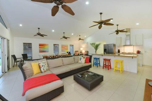 Five-Bedroom House image 9