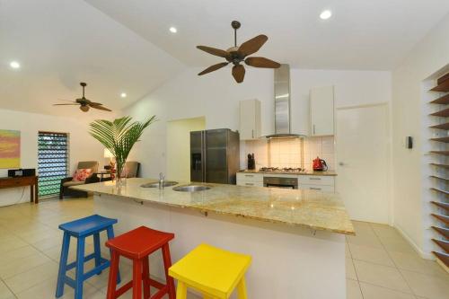 Five-Bedroom House image 8