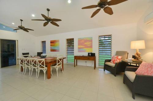Five-Bedroom House image 5