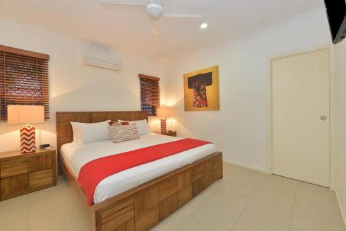 Five-Bedroom House image 1