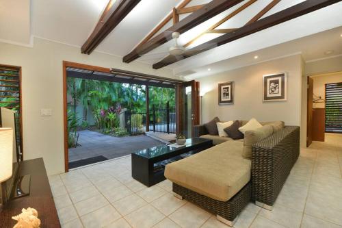 Three-Bedroom Villa image 9