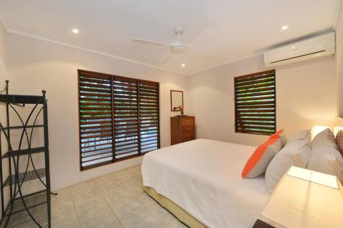 Three-Bedroom Villa image 7