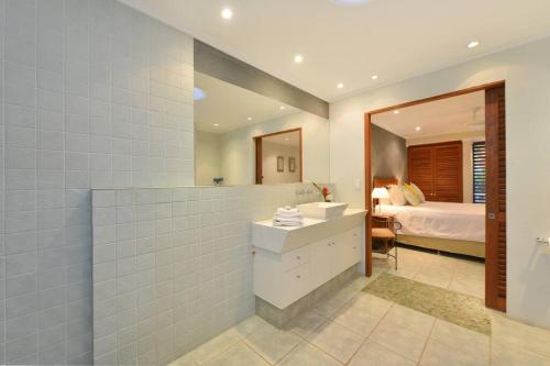 Three-Bedroom Villa image 4