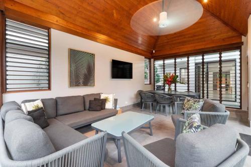 Three-Bedroom Villa image 9