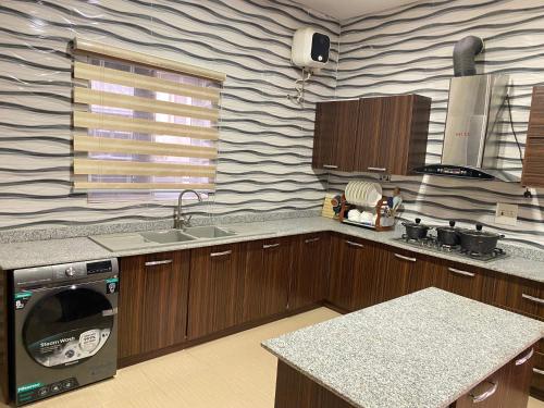 Kitchen, Luxe Haven Lekki in Lekki