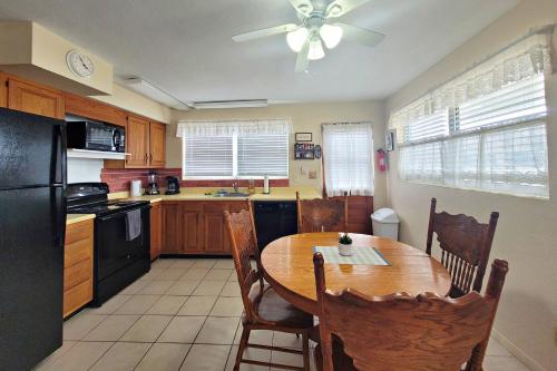 108 Seaway Bungalow thumb 3