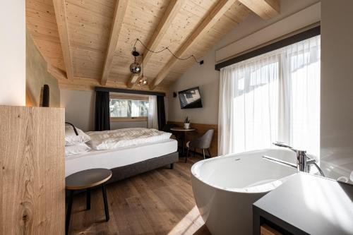 1 queen bed