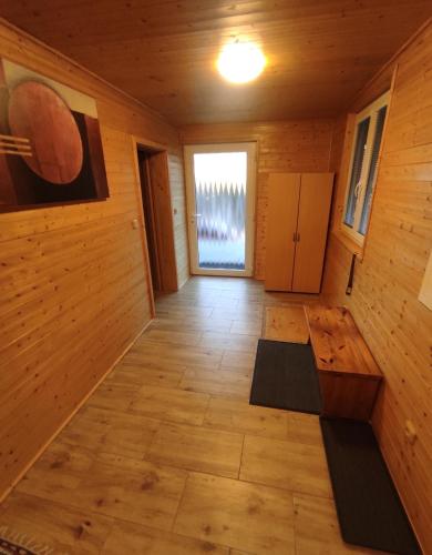 Apartmánová chata Sečanda s bazénem, u Sečské přehrady (Apartmanova chata Secanda s bazenem, u Secske prehrady) in เซซ