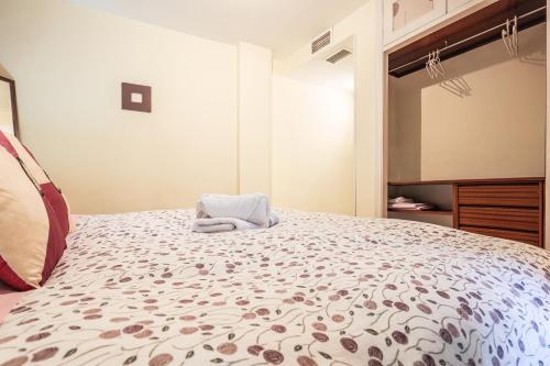 San jacinto Triana Best Location Apartment Sevilla - image 5