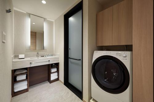 Specialty Suite with Sofa Bed and Kitchen image 6