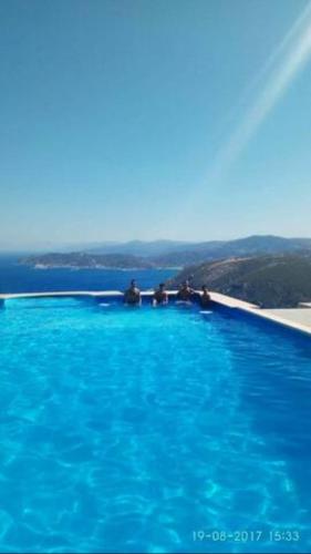 Aegean Blue Luxury Room with pool