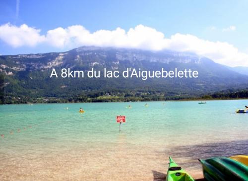 La marmotte Appartement privatif 2 chambres proche du lac d'aiguebelette