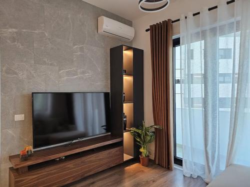 Deluxe Flat with garden_Tirana