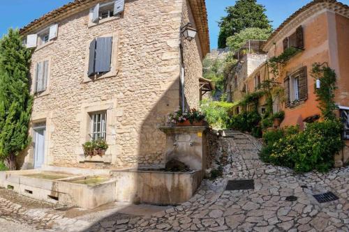 Luberon : maison près de Joucas et Gordes