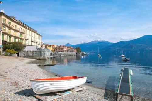 Appartamento con spiaggia privata centro Menaggio