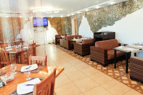 Étterem, Ostrov Hotel in Kostanay