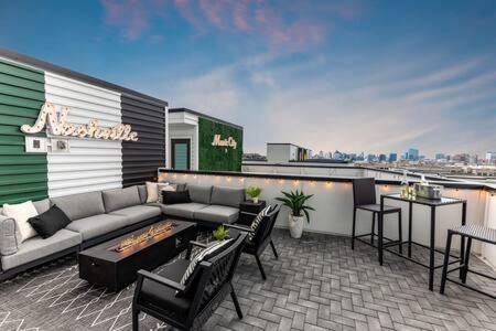The Willow - Rooftop Lounge With Skyline Views - Nashville, TN