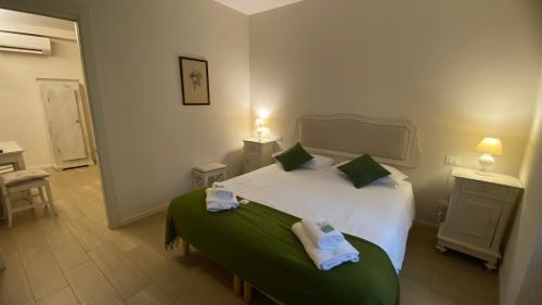 One-Bedroom Apartment - Via Cappello 29 image 10