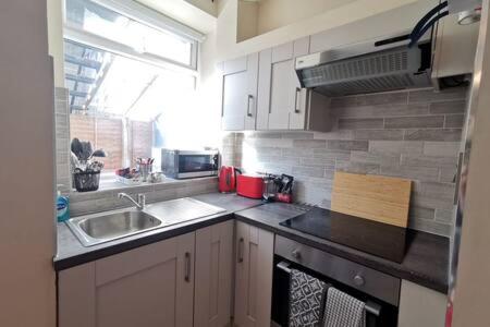 Central Apartment Private patio reliable fast WIFI, Dublin (fotografie 5)