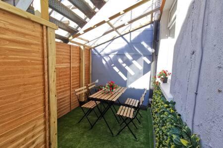 Central Apartment Private patio reliable fast WIFI, Dublin (fotografie 8)