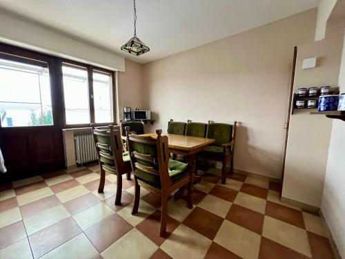 köök, Hessestub mit Sauna in Wachtersbach