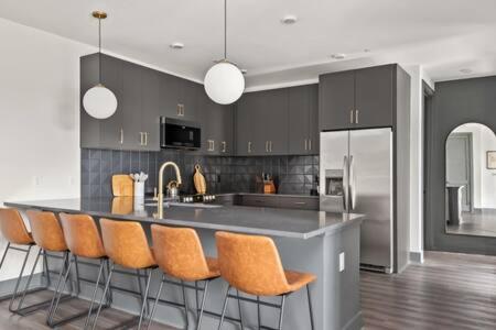 Stunning Sobro Suite - 3 Bedrooms Downtown Brand New in Nashville, USA