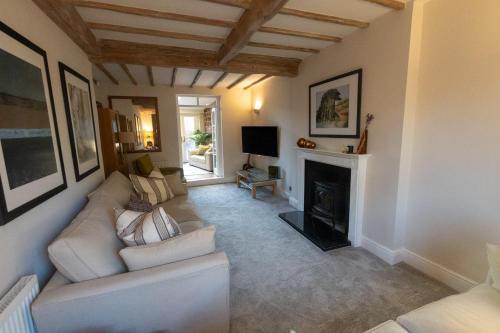 Oulton House - Beautiful Restored 2 Bedroom Property in Spofforth, Harrogate gîte à louer Spofforth Castle