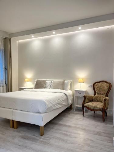 1 queen bed, 1 twin bed