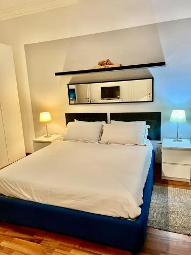 Lovely Central Art 2 Bedroom Flat Next to Metro Station LODI, Rzym