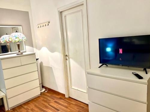 Lovely Central Art 2 Bedroom Flat Next to Metro Station LODI, Rom (Foto 6)