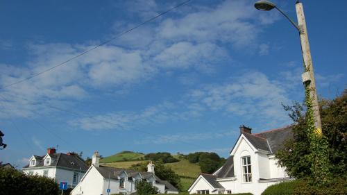 Bronhaul Cottage in Pennal